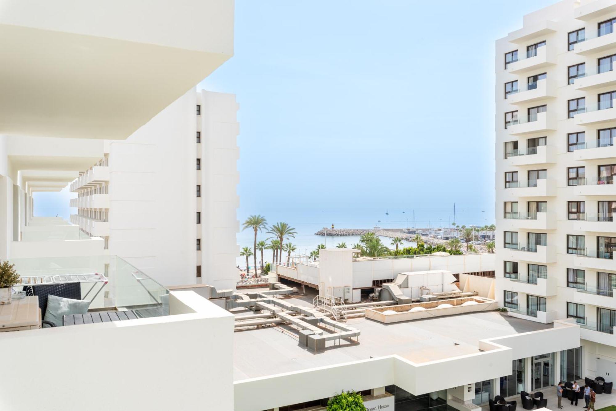 Wintowinrentals Executive Apt In Ocean House Complex Торремолінос Екстер'єр фото
