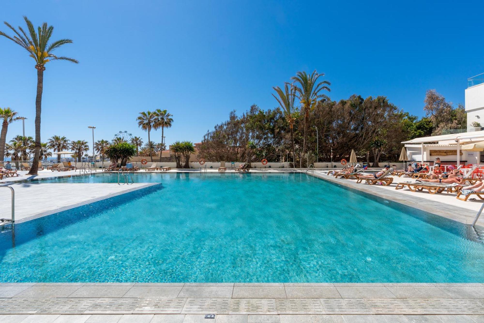 Wintowinrentals Executive Apt In Ocean House Complex Торремолінос Екстер'єр фото